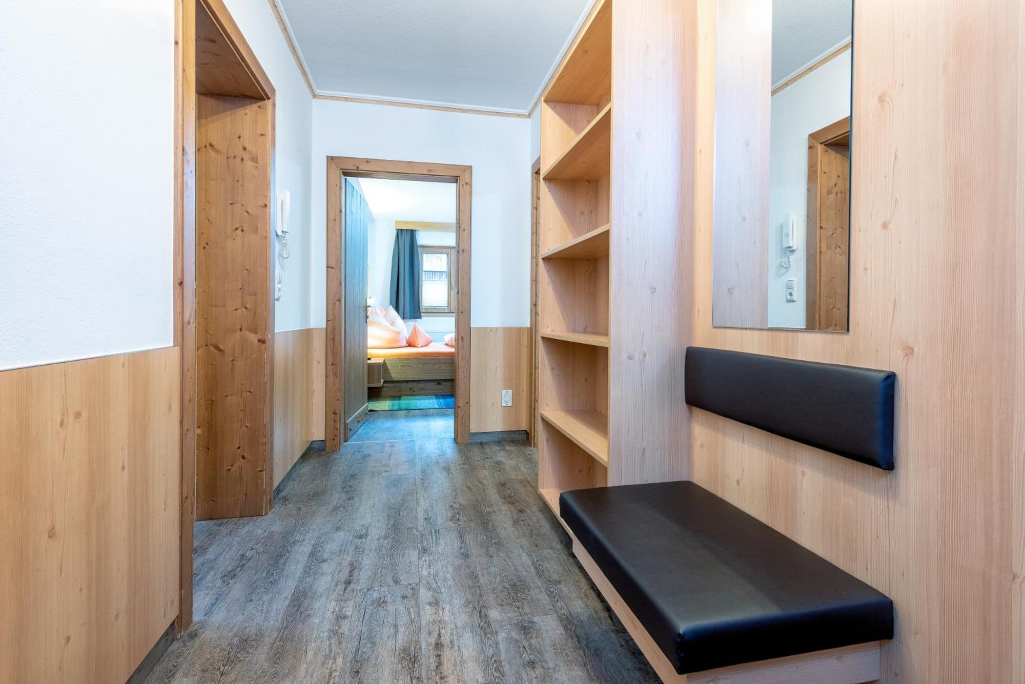 Alpenresort Thanner Mayrhofen Room photo