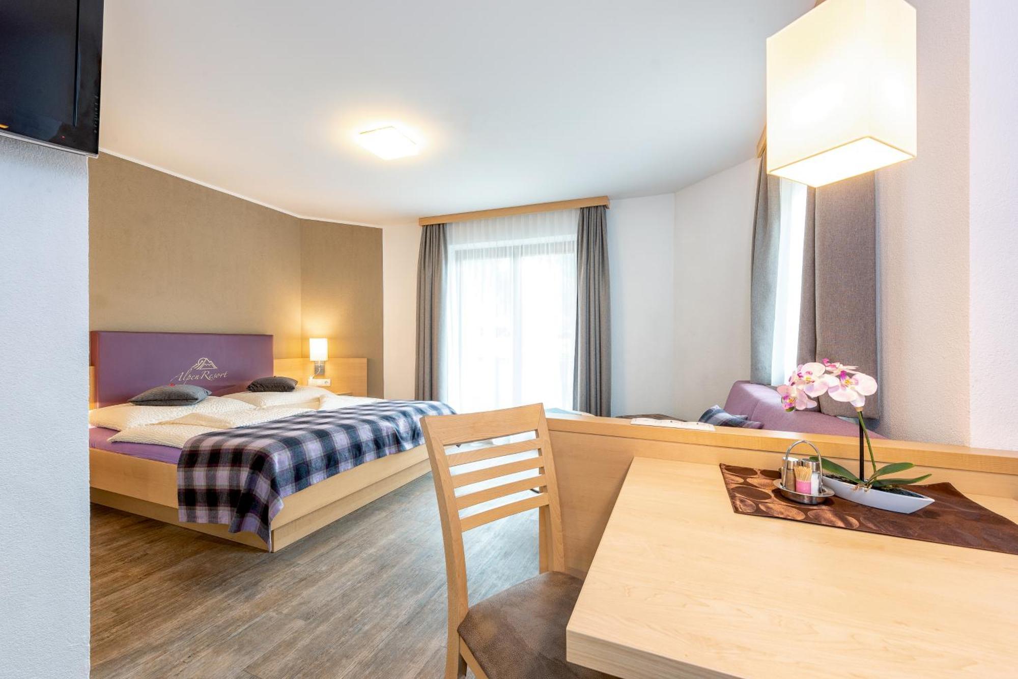 Alpenresort Thanner Mayrhofen Room photo