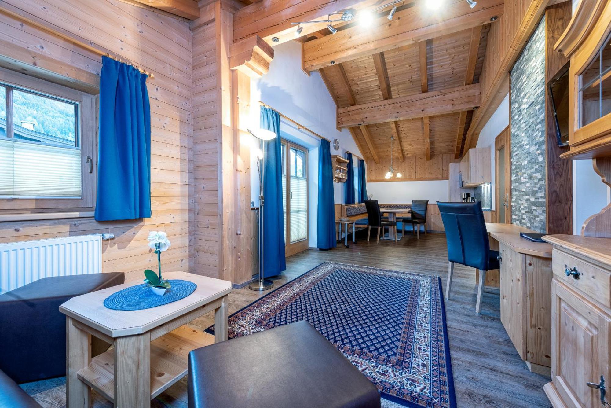 Alpenresort Thanner Mayrhofen Room photo