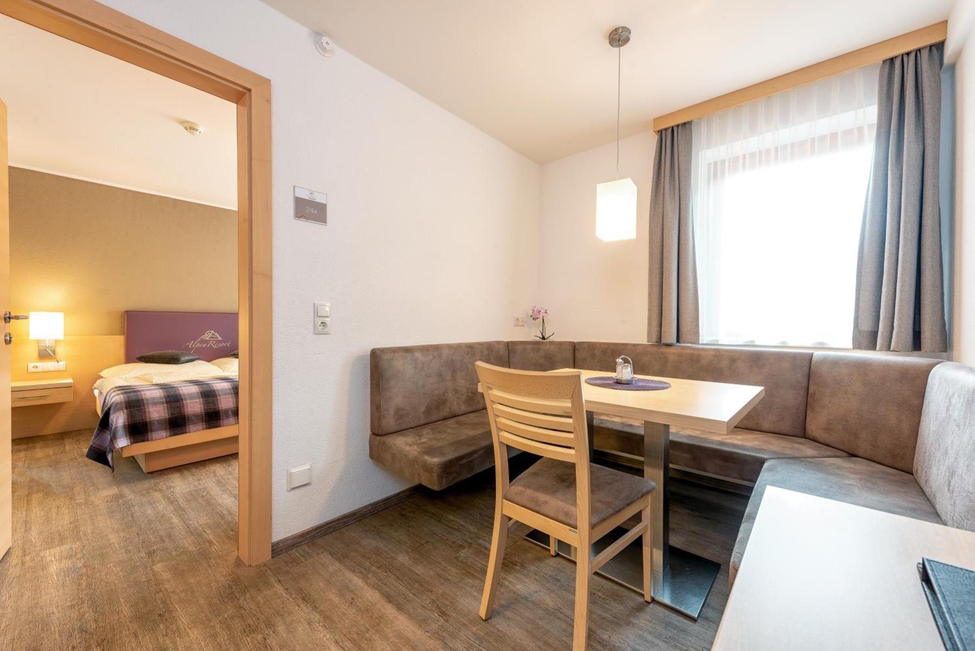 Alpenresort Thanner Mayrhofen Room photo