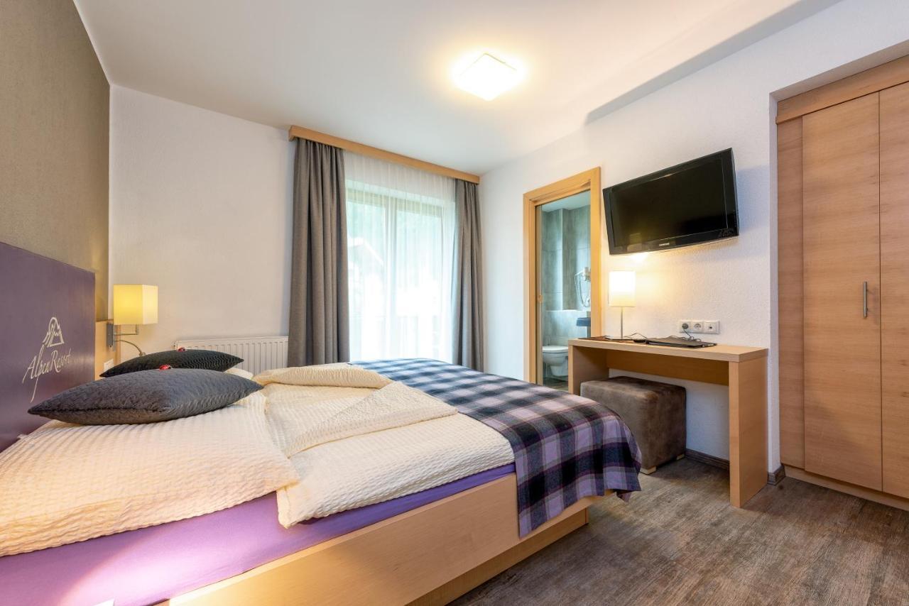 Alpenresort Thanner Mayrhofen Exterior photo